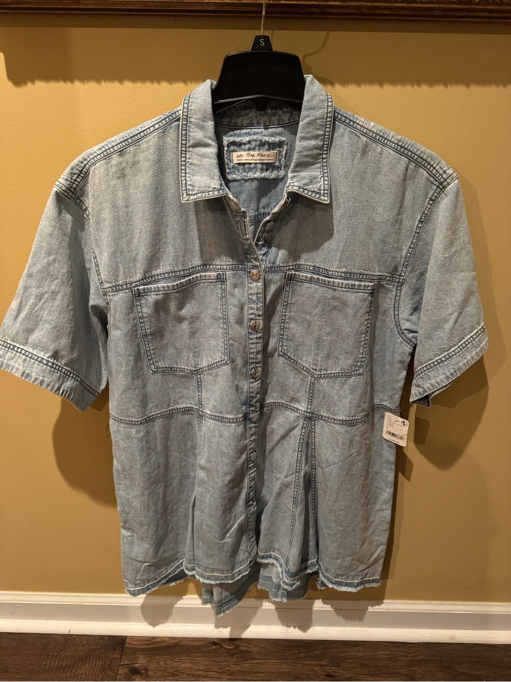 NWT- Free People (We The Free) Oversize Denim Shirt Size Small, Tunic